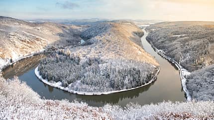 Saarland: Saarschleife bei Mettlach im Winter