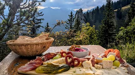 August-Schuster-Haus, Ammergauer Alpen, Terrasse