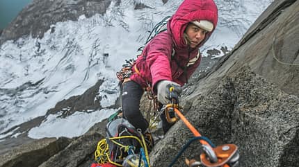 Julia Cassou, Amelie Kühne, Belén Prados und Caro North im patagonischen Torres-del-Paine-Massiv - South African Route Julia Cassou, Amelie Kühne, Belén Prados und Caro North im patagonischen Torres-del-Paine-Massiv - South African Route