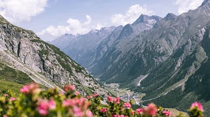 Pitztal Tirol Österreich Ötztaler Alpen Talblick St Leonhart Amrosen Kaunergrat Geigenkamm Pitztal Tirol Österreich Ötztaler Alpen Talblick St Leonhart Amrosen Kaunergrat Geigenkamm