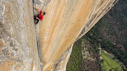 kl-free-solo-honnold-film-01_Alex-Honnold-klettert-enduro-corner-freerider-El-Capitan-Free-Solo-c-National-GeographicJimmy-Chin-1 (jpg) kl-free-solo-honnold-film-01_Alex-Honnold-klettert-enduro-corner-freerider-El-Capitan-Free-Solo-c-National-GeographicJimmy-Chin-1 (jpg)