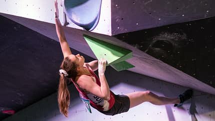 KL Andrea Kümin hat ihre Kraft gut eingeteilt beim Boulder-Weltcup in Tokio 2017