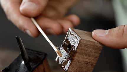 Bushcraft: Messer und Messerscheide bauen 