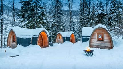 Glamping Resort Atzmänning mit Holz-Iglus, Schweiz