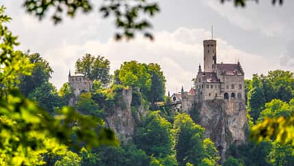 Schloss Lichtenstein, Schwäbische Alb, Frühling