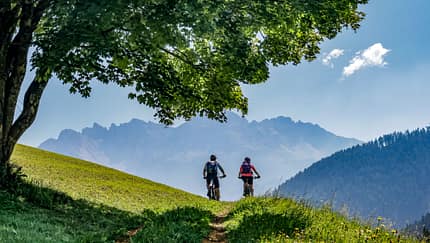 Dolomiten: Zwischen Wanderungen in Rosengarten und Latemar und Bike-Touren durchs Eggental
