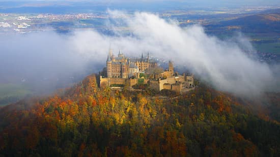 Schwäbische Alb, Burg Hohenzollern im Herbst