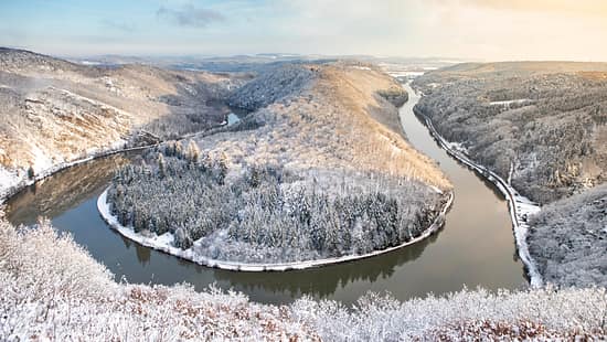 Saarland: Saarschleife bei Mettlach im Winter