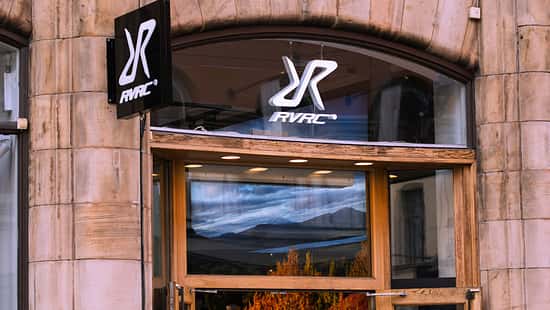Revolution Race Store