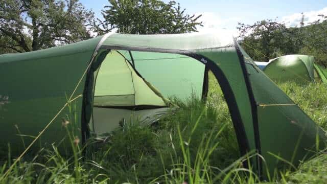 zelt us army Two-Person Combat Tent, Woodland Camo - Used Bikepacking Zelte Farben:Apfel grün Emergency relief shelters |