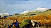 OD-2014-Norwegen-orwegen-trekking-Man-and-dog_AndersGjengedal,visitnorway.com.jpg