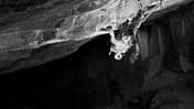 Eva Hammelmüller klettert Underground (8c+/9a) in Arco