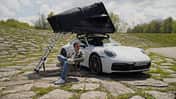 Porsche 911 mit Dachzelt