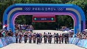 Starterfeld des Damen Cross-Country-Rennen bei den Olympischen Spielen in Paris 2024