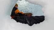 Iglu bauen mit Abenteuerreich Erlebnistouren in der Schweiz