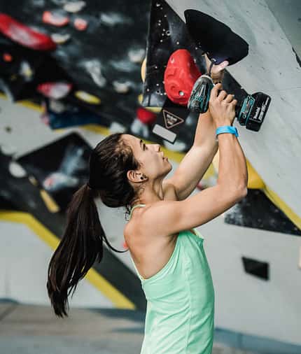 kl-boulderqueens-boulder-tipps-nina-williams-setting-boulder-claudiaziegler_3478 (jpg) kl-boulderqueens-boulder-tipps-nina-williams-setting-boulder-claudiaziegler_3478 (jpg)