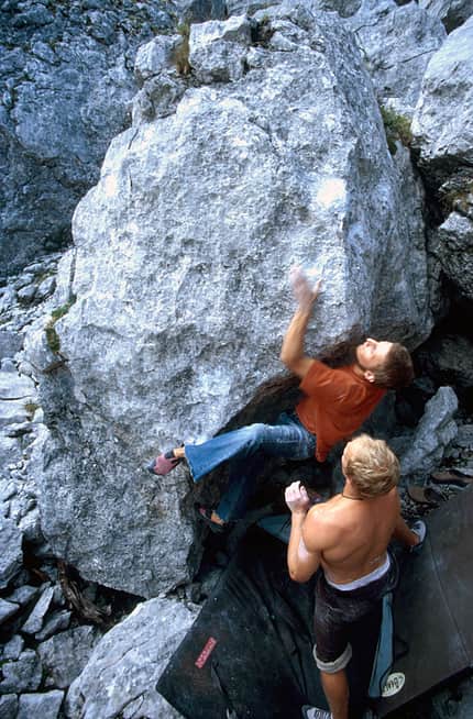 KL-Alpenbouldern-Enzo-Blaueis_10 (jpg) KL-Alpenbouldern-Enzo-Blaueis_10 (jpg)