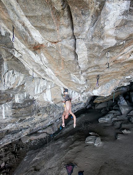 adam-ondra-project-hard-9c-c-pavel-blazek-nik7262 (jpg) adam-ondra-project-hard-9c-c-pavel-blazek-nik7262 (jpg)