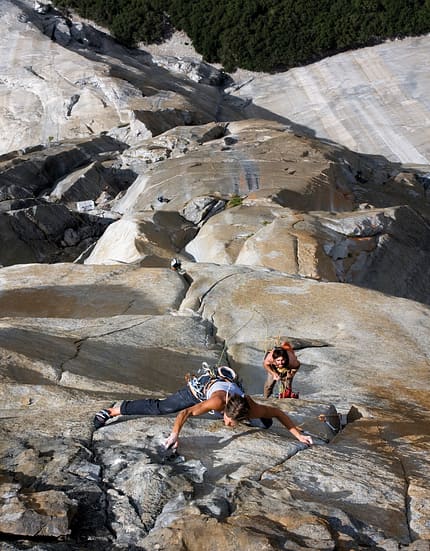 Mayan Smith-Gobat klettert die Salathe Mayan Smith-Gobat klettert die Salathe