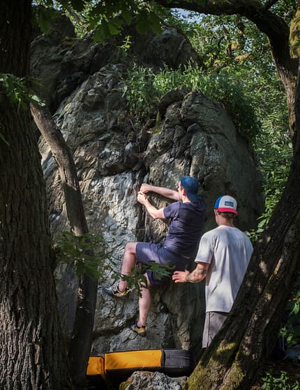 Bouldern im Taunus nordwestlich von Frankfurt Bouldern im Taunus nordwestlich von Frankfurt