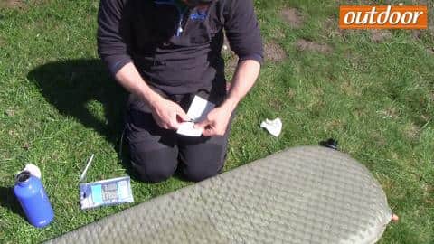 OD 08 2013 Anleitung: aufblasbare Isomatte reparieren OD 08 2013 Anleitung: aufblasbare Isomatte reparieren