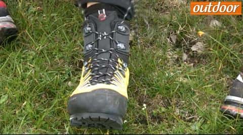 outdoor Praxis-Tipp: Schuhe schnüren