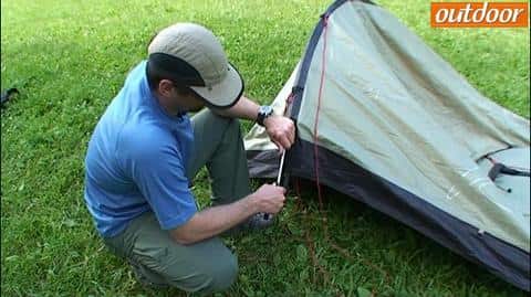 Camping-Knowhow: So bauen Sie ein Tunnelzelt auf