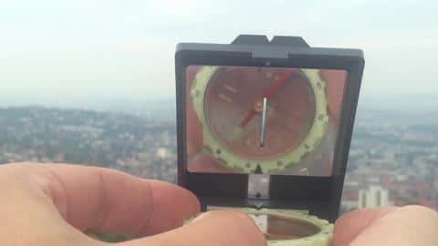 Orientierung mit Karte und Kompass Orientierung mit Karte und Kompass