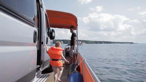 Mit dem WaterCamper unterwegs auf der Müritz Mit dem WaterCamper unterwegs auf der Müritz